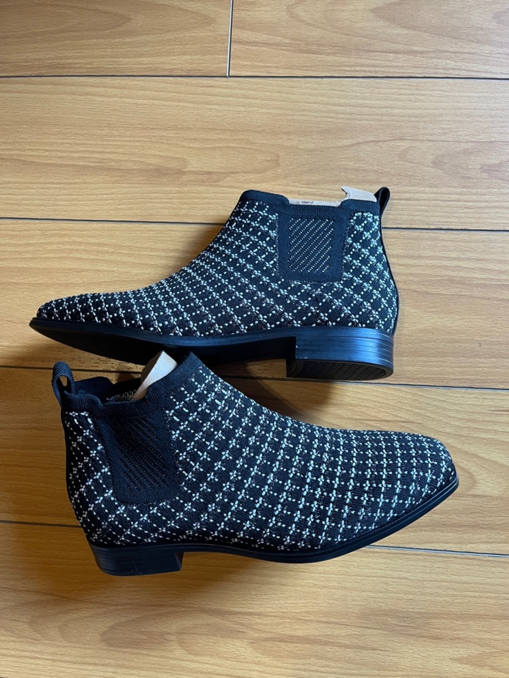Vivaia Ryan Pro Chelsea boots size 39